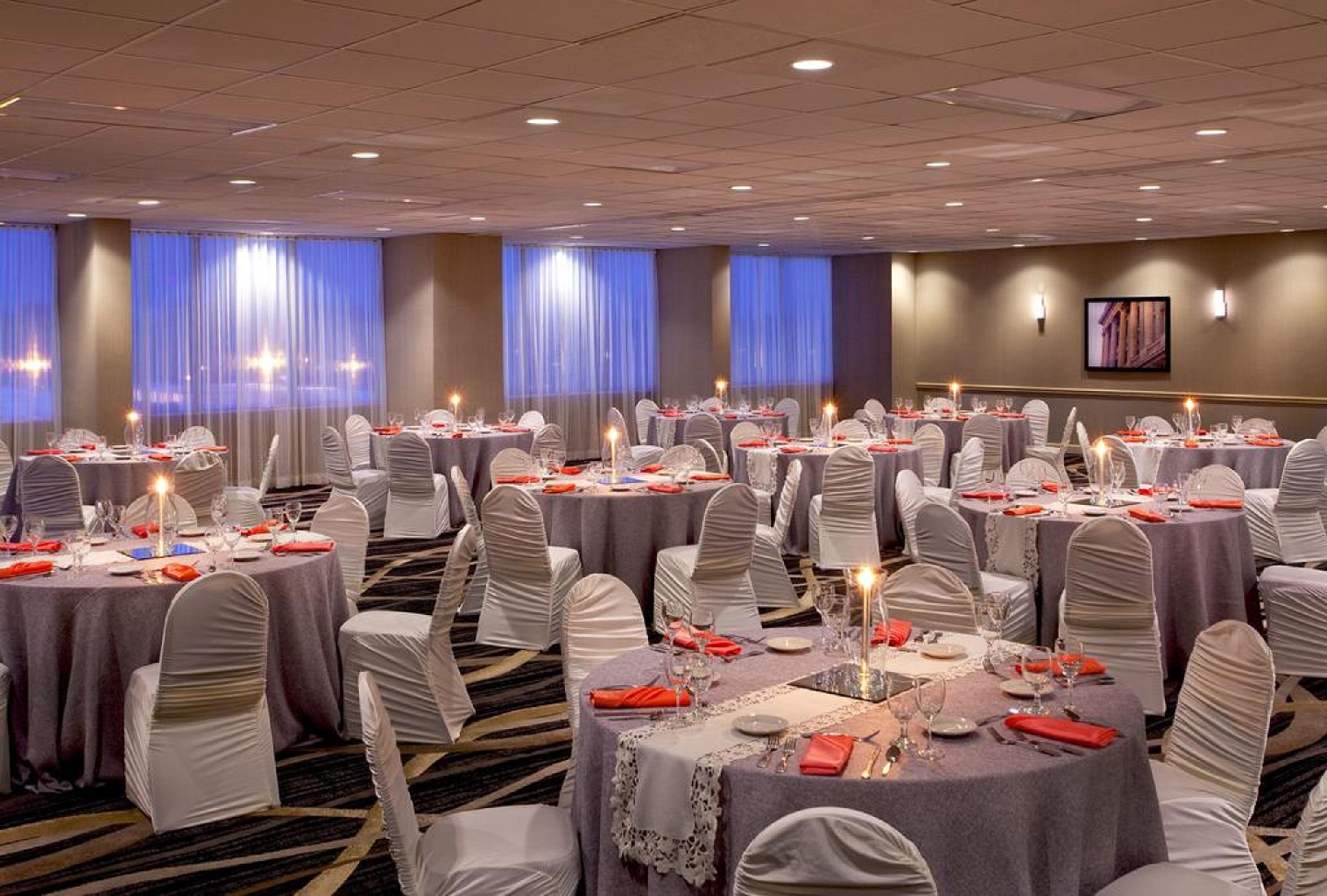 Four Points By Sheraton Cleveland Airport Business foto